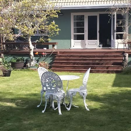 Amberly House Rotorua Bed & Breakfast ภายนอก รูปภาพ