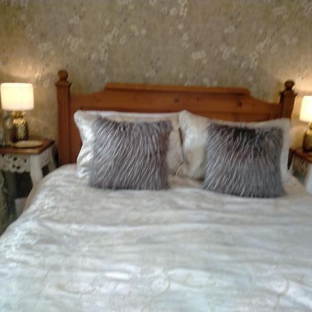 Amberly House Rotorua Bed & Breakfast ภายนอก รูปภาพ