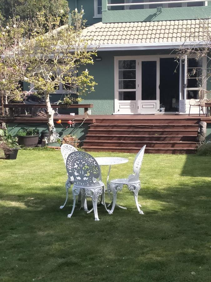 Amberly House Rotorua Bed & Breakfast ภายนอก รูปภาพ
