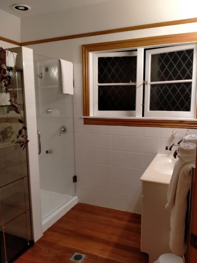 Amberly House Rotorua Bed & Breakfast ภายนอก รูปภาพ