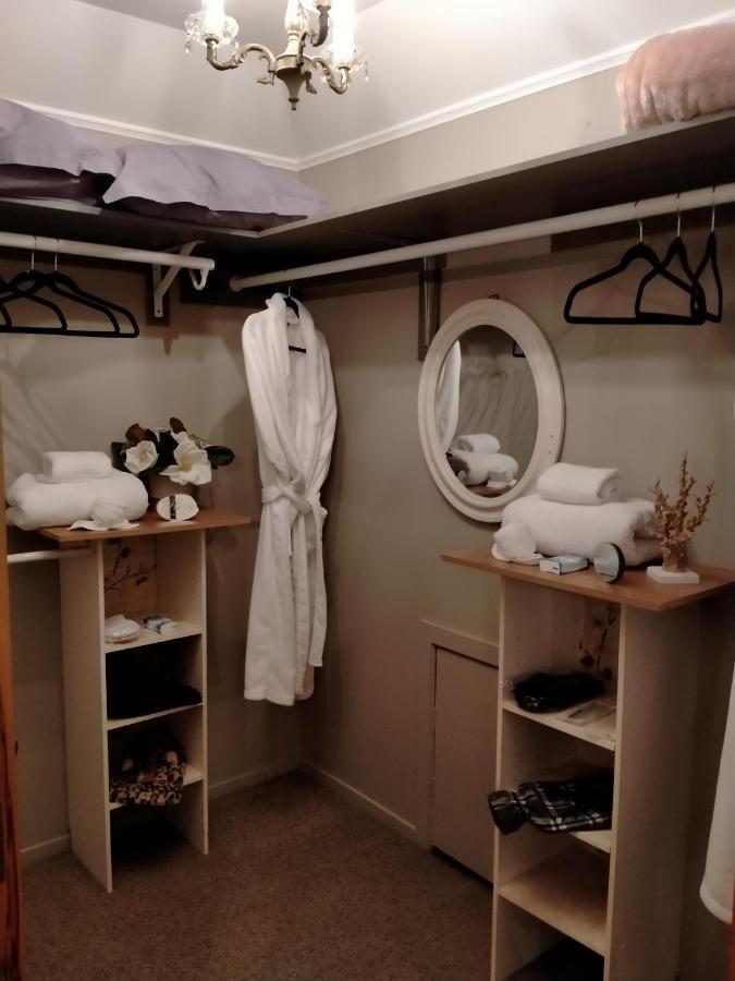 Amberly House Rotorua Bed & Breakfast ภายนอก รูปภาพ