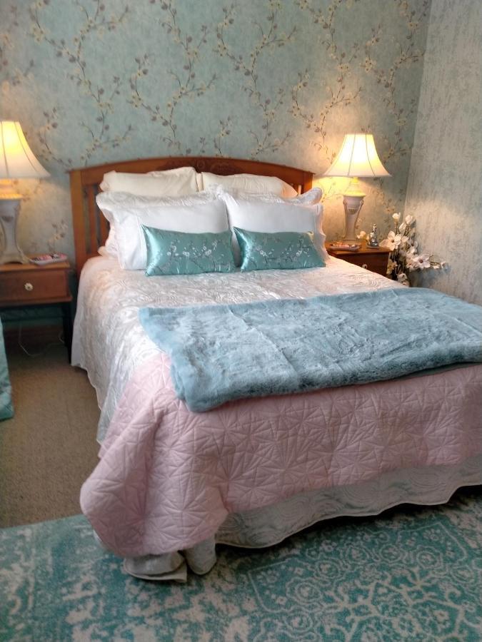 Amberly House Rotorua Bed & Breakfast ภายนอก รูปภาพ